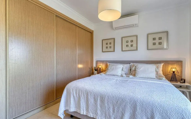 7 Boa Nova Immaculately Presented TWO Storey TOW