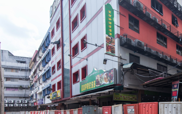 OYO 431 Hotel De Grand Orchard