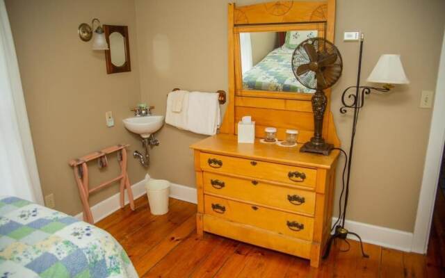 Sylvan Inn Bed & Breakfast