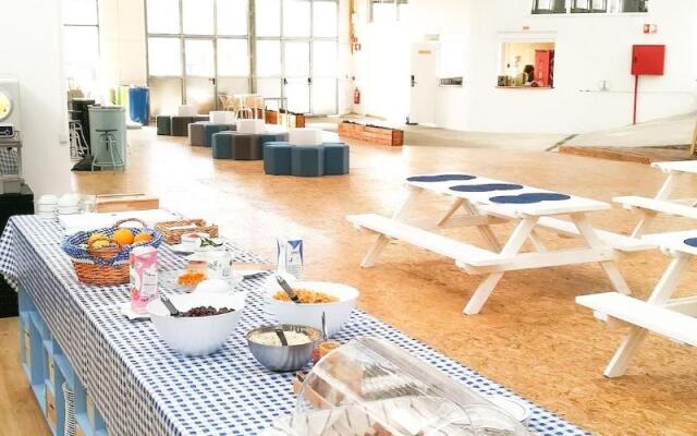 AKTION Peniche Hostel & Apartments