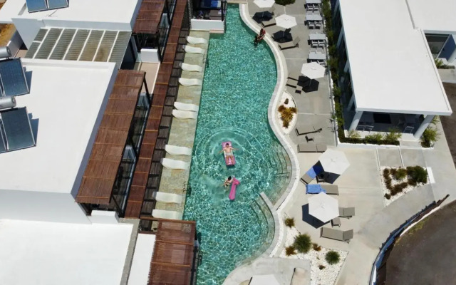 Hotel Nama Retreat Suites