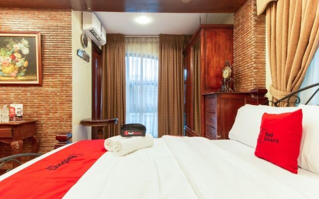 Brickwood Suites by RedDoorz