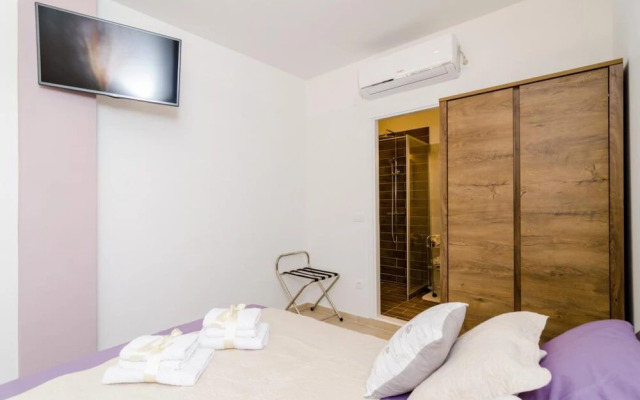 Apartment & Room Lady O