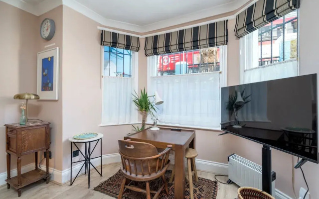 Charming Studio moments from Portobello