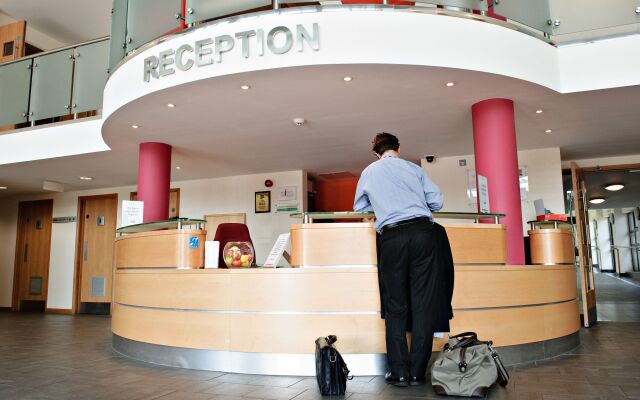 Burleigh Court Hotel