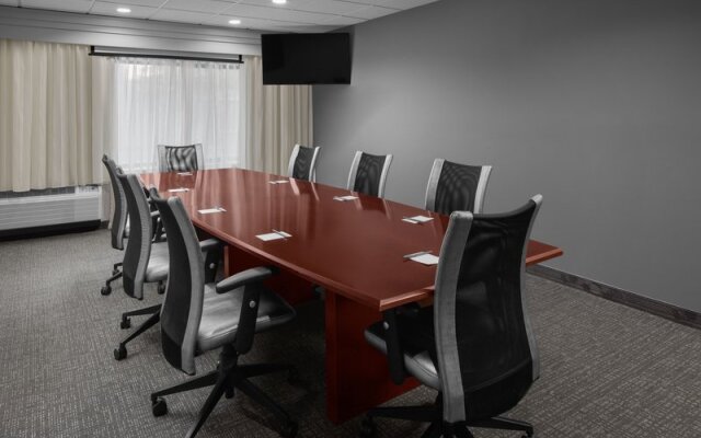 Courtyard Detroit Brighton