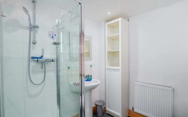 Homely And Spacious 4 Bed, Up To 7 Guests, Dalston