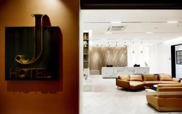 J Hotel