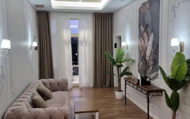 HEIRESS Hotel