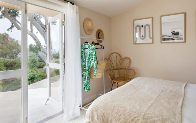 Piedra by AvantStay | Malibu Oasis w/ Patio & Spa