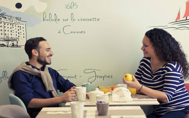 Mercure Nice Marche aux Fleurs