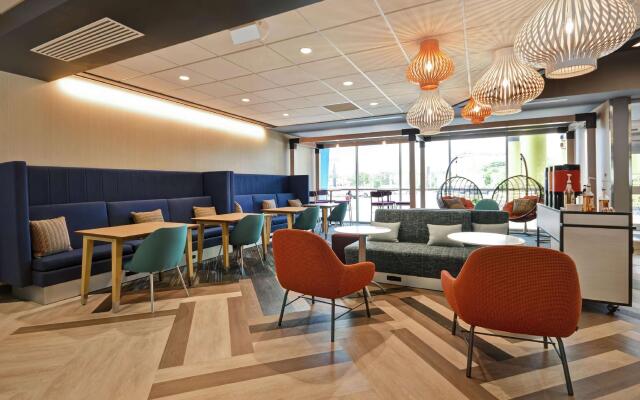 Tru by Hilton Chicopee Springfield