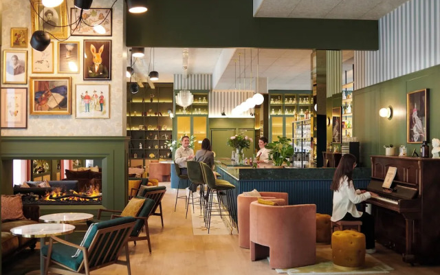 Square Lodge Hotel La Roche Sur Yon - Handwritten Collection