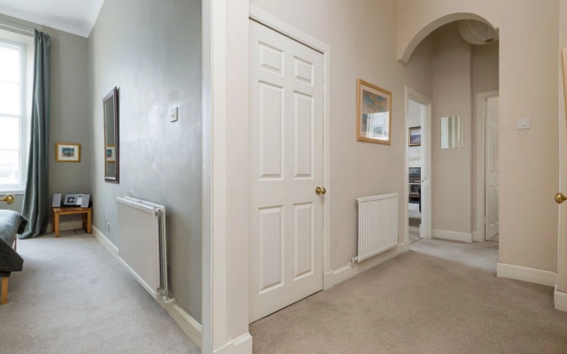 George Square Apartment - Heart of Old Town/University