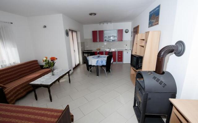 Luna Apartments