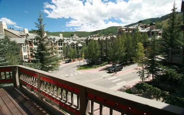 Townhome in Beaver Creek with Mountain View by RedAwning