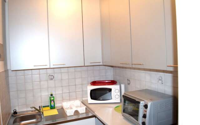 AB Apartment 79