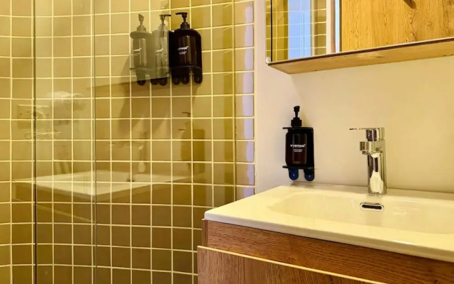 w Radiant 1BR in Santa Barbara