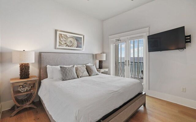 Gulf Breeze by Five Star Properties