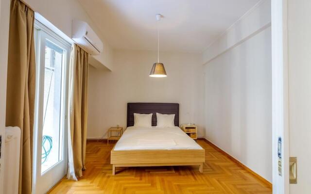 Olala Kolonaki Chic Spacious 3br Flat W Balcony