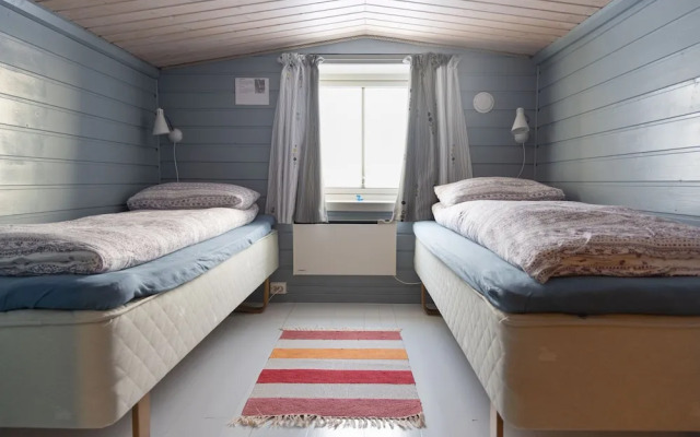 Ekker Island Arctic Lodge