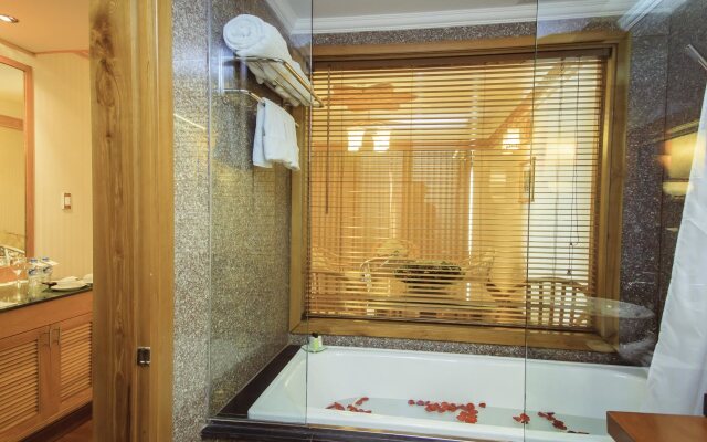 Green Plaza Hotel
