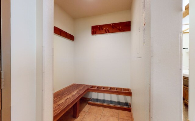 Aspen Creek Shared Amenities - Near Hiking!