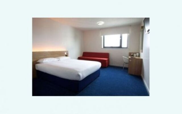 Travelodge Chester Central Delamere Street