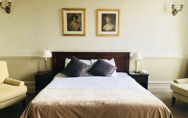 Heythrop Park Hotel - Adults Only