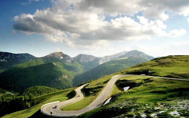 Splendid Chalet with Garden, Bbq, Balcony, Heating, Parking