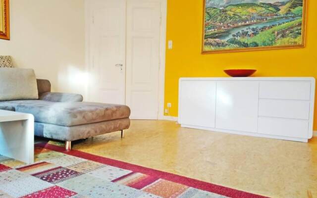 2bed Old Town Apt Sleeps 6 - Rooftop Terrace, Wifi