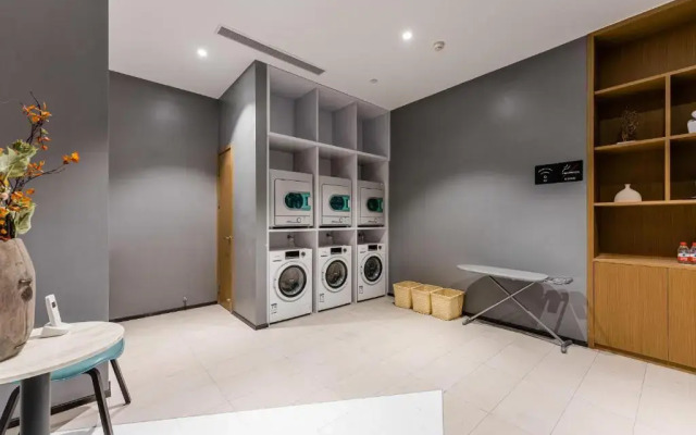 Atour Hotel Shengzhou