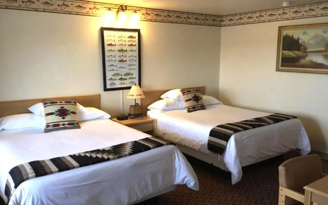 The Riverside Ranch RV Park, Motel & Campground