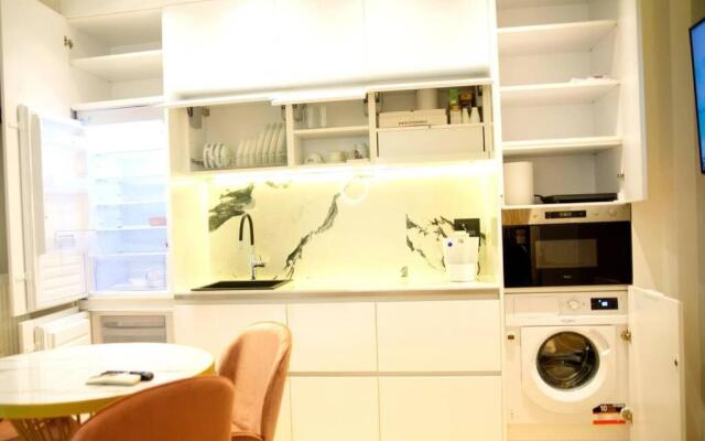 EcoStay-Serenity,business class apartment by the sea in Alimos Kalamaki