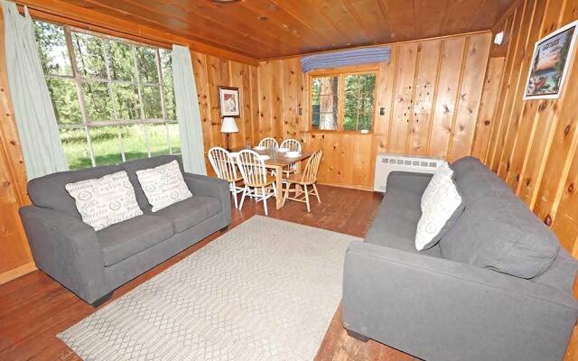 3901 Azure Avenue 2 Bedroom Cabin