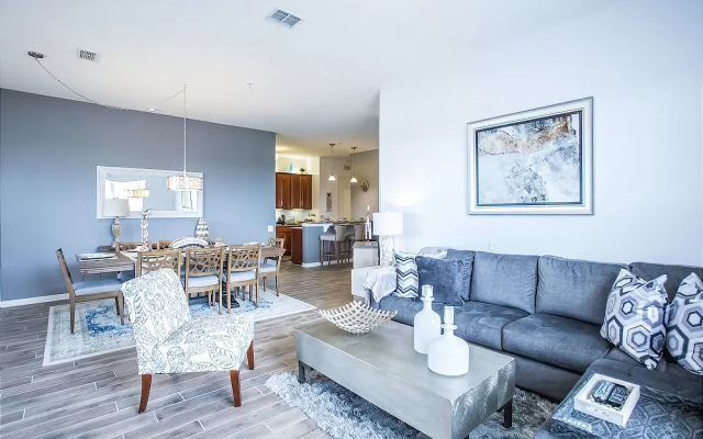 4816 Cayview Avenue #404,