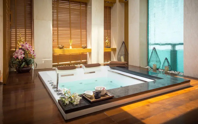 Holiday Mansion Bangkok