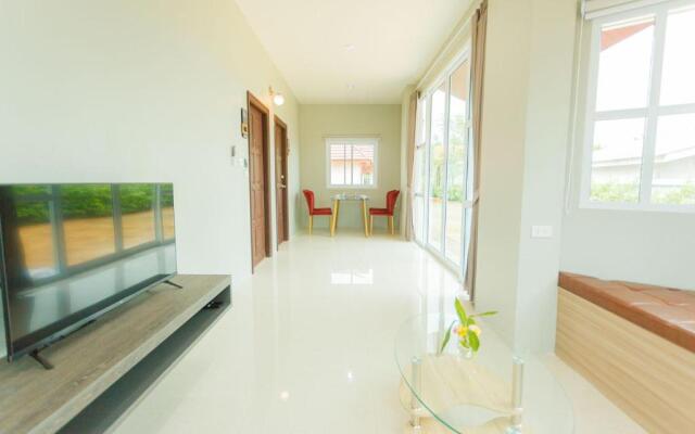 Avarin Resort
