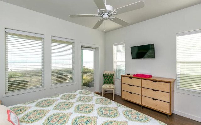 Vista Grande 932 by RedAwning