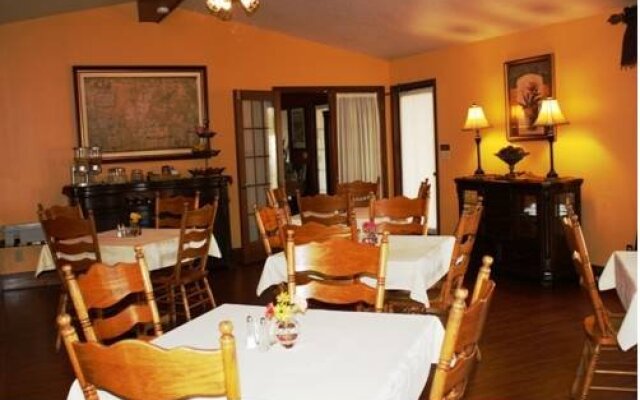 Lookout Inn GuestHouse and Suites