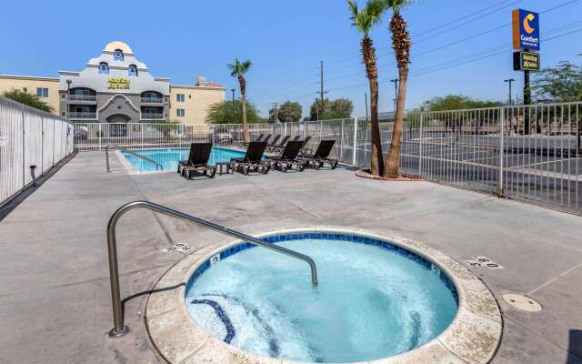 Comfort Inn & Suites El Centro I - 8