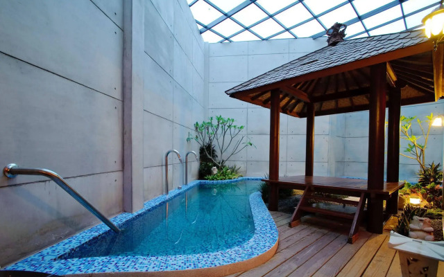 Zhen 13 Villa Motel