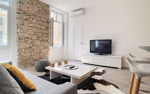 Superb Apart 6 People in the Heart of Cannes T32