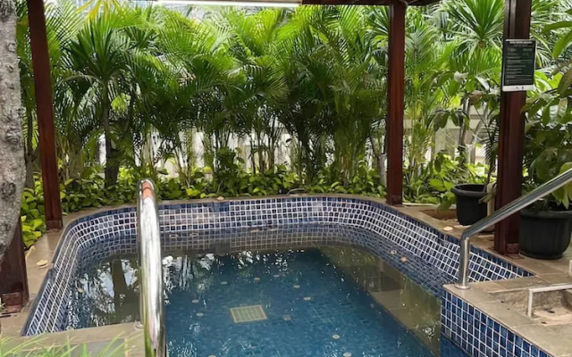 Salute de Madison Park Apartments