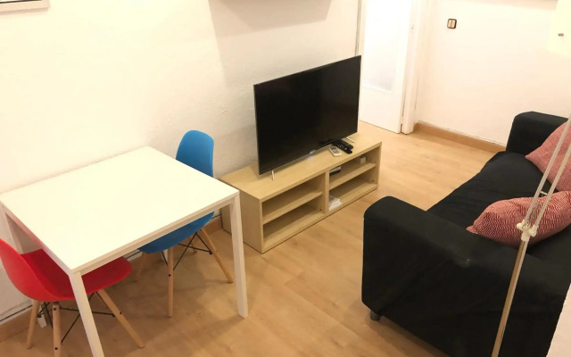 NEW! Apartment in Sarria near Metro