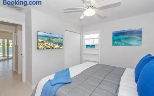 Peace & Kai It by Grand Cayman Villas & Condos