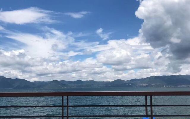 Fuxian Lake Tranquil Qingfeng B&B