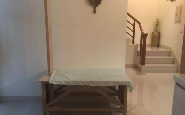 Ease Hostel