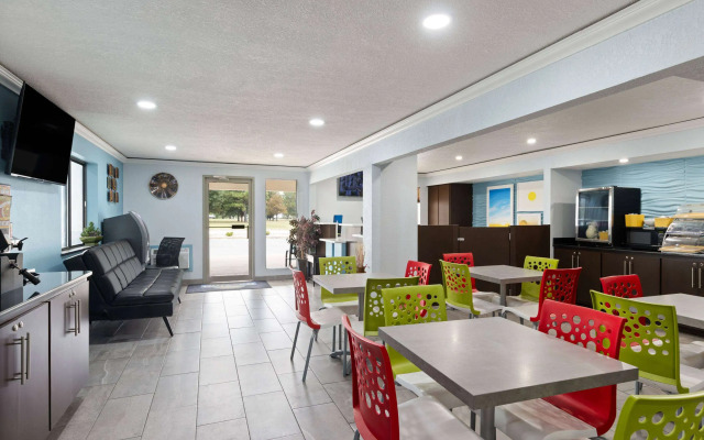 Days Inn by Wyndham Miami