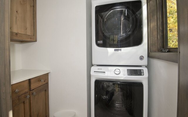 Greenhill Court Chalet